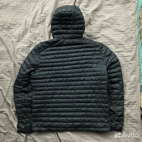 Пуховик Forclaz по типу Arcteryx