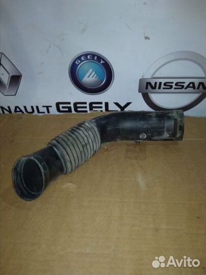 Патрубок воздушного фильтра Renault sandero