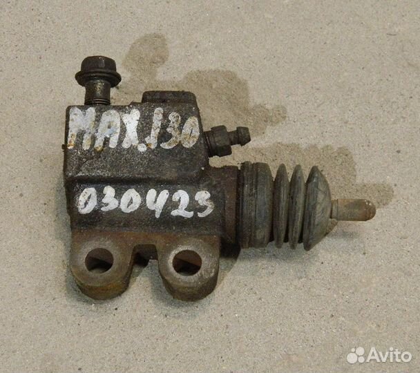 Цилиндр сцепления рабочий Nissan Maxima J30