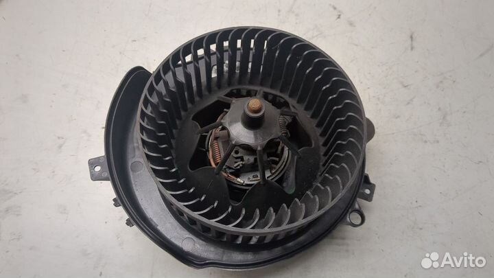 Двигатель отопителя Skoda Octavia (A7), 2015