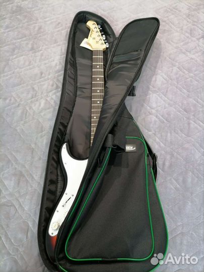 Электрогитара