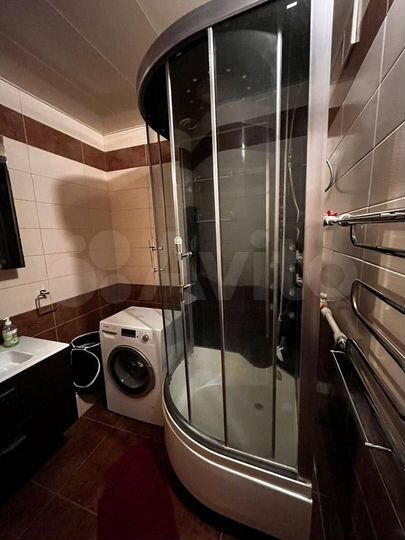 2-к. квартира, 65 м², 3/17 эт.