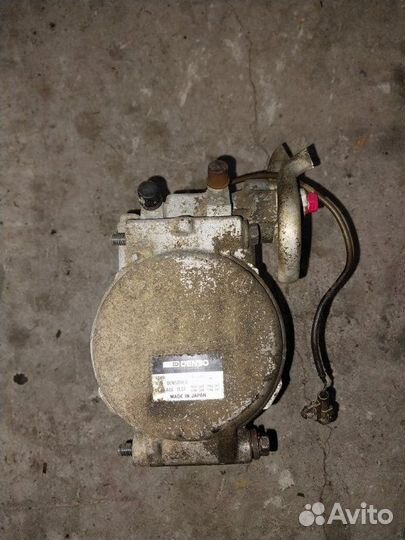 Компрессор кондиционера Toyota Surf VZN130 3VZ