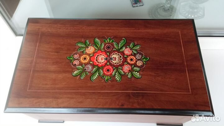 Старинная музыкальная шкатулка