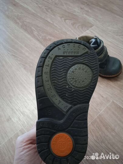 Ботинки детские 19