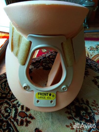 Бандаж специальный для фиксации и поддержки шеи