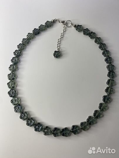 Серые бусы чешское стекло цветы 45 см