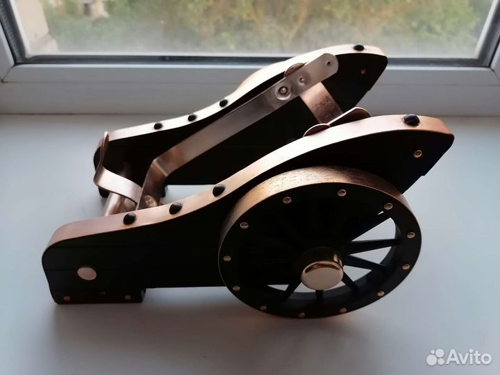 Подставка для бутылки шампанского