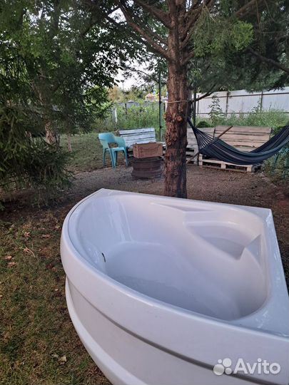 Акриловая ванна угловая