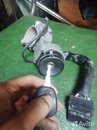 Замок зажигания приора