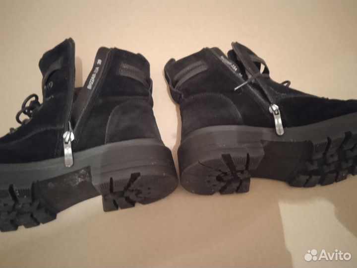 Ботинки женские зимние 39