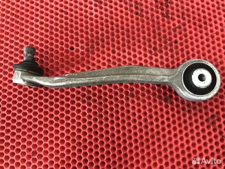 Рычаг передний верхний правый Ауди Q5