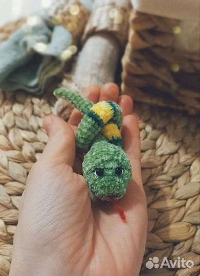 Вязаные игрушки змея