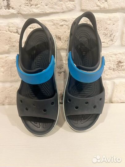 Сандалии crocs j1