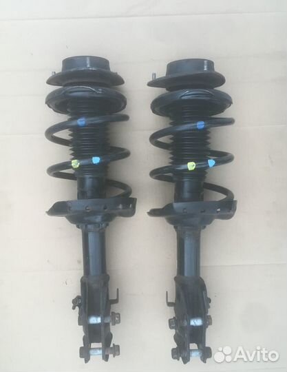 Subaru Forester SJ передние стойки в сборе