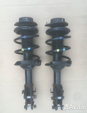 Subaru Forester SJ передние стойки в сборе