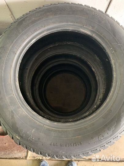 Kumho I'Zen KW22 215/65 R16