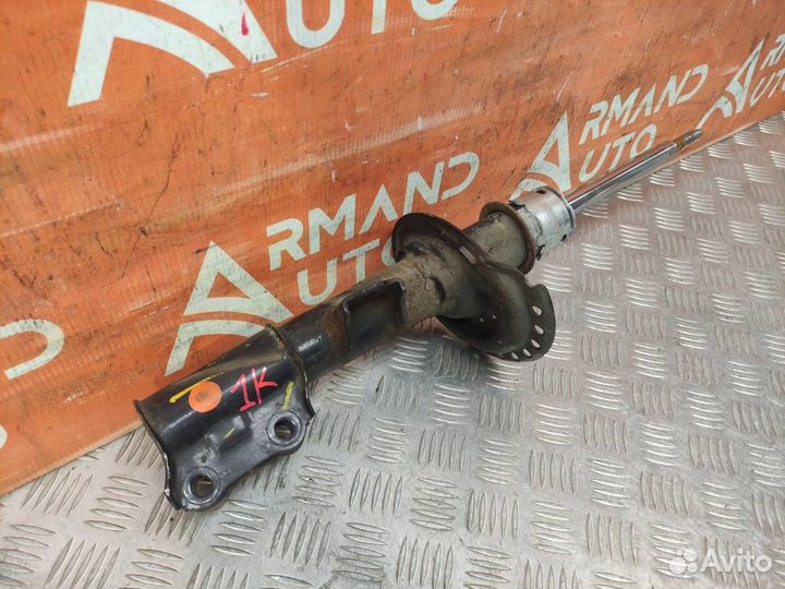 Стойка амортизатора передняя левая Kia Rio 3 QB