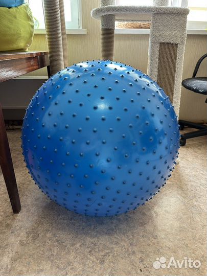 Фитбол с массажными шипами