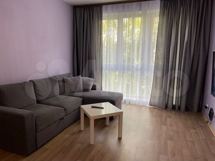 2-к. квартира, 45 м², 3/3 эт.