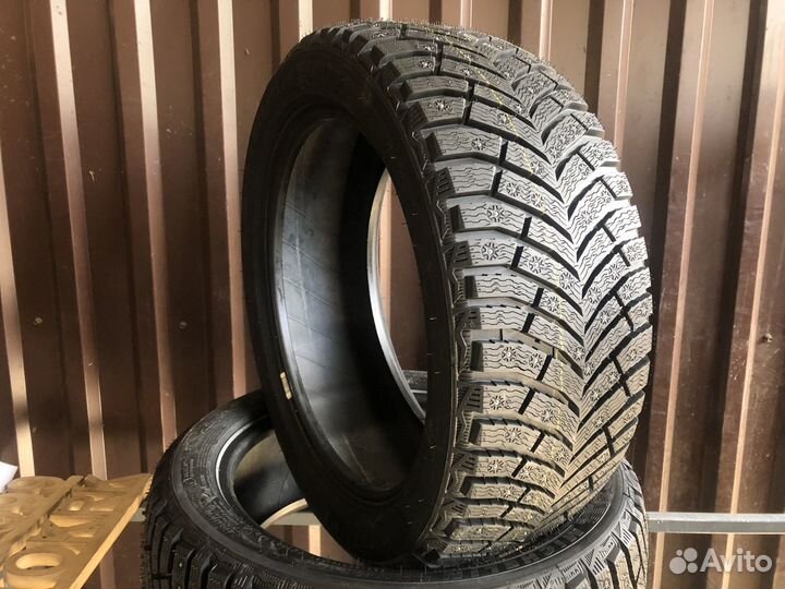 Michelin X-Ice North 4 225/45 R17 94T