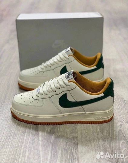 Кроссовки Nike Air Force 1 luxe