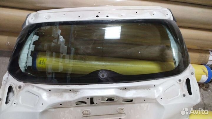Стекло заднее rav4 68105-42150