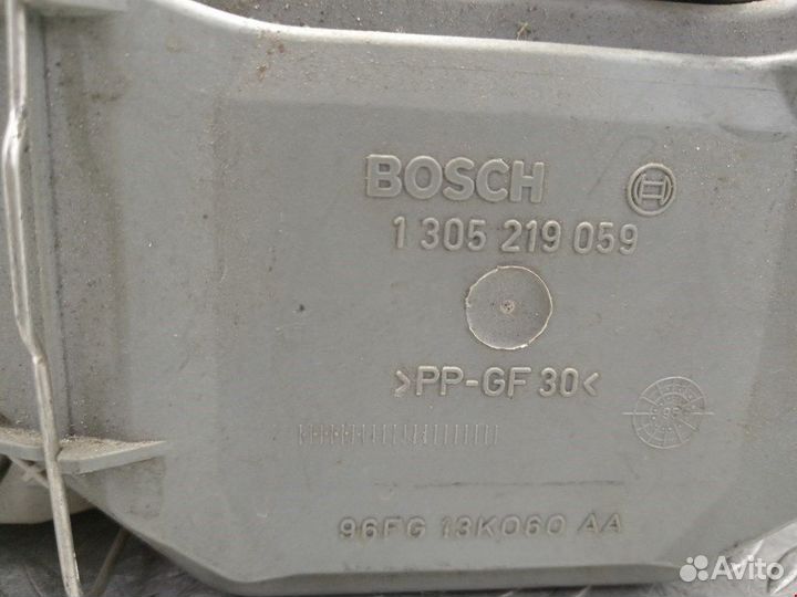 Фара передняя для Ford Fiesta 4 1042631