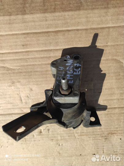 Опора двигателя правая Geely Emgrand ec7