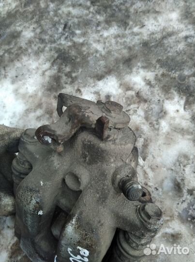 Суппорт задний правый Пежо 307/308