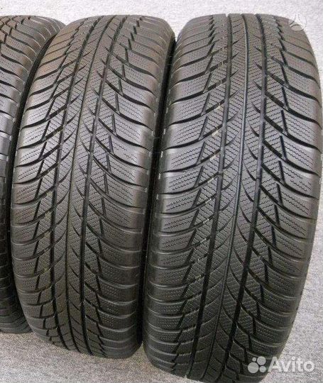 Bridgestone Blizzak LM-001 205/55 R16