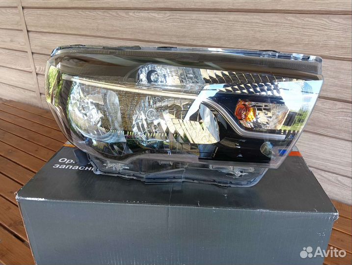 Фара правая LADA vesta