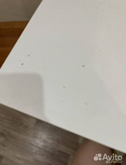 Маникюрный стол