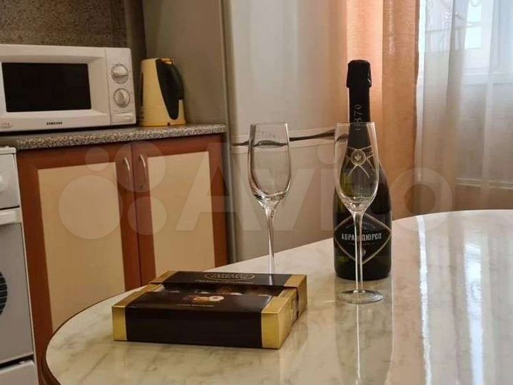 1-к. квартира, 42 м², 2/9 эт.