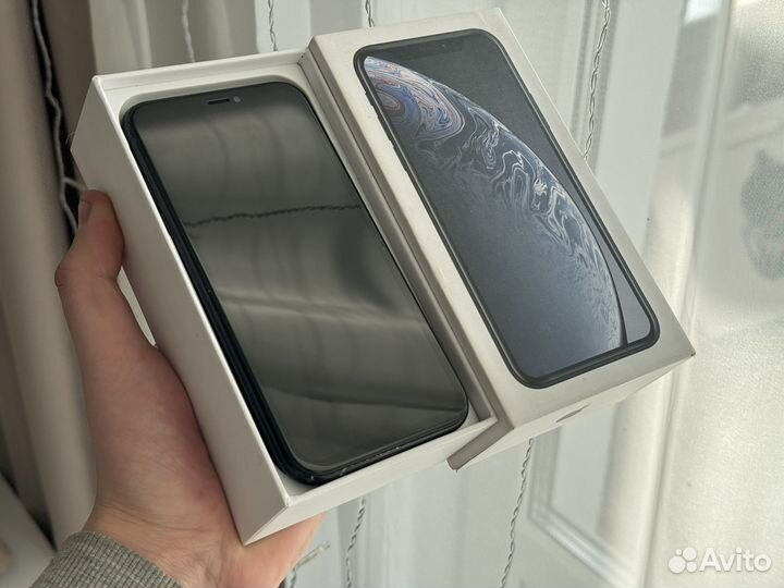 iPhone Xr, 64 ГБ