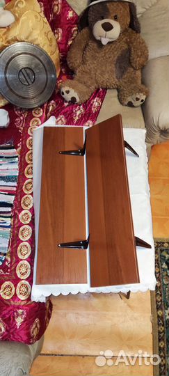 Полки с креплениями Цена за все