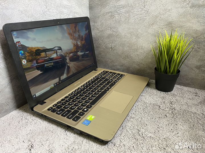 Игровой ноутбук asus 2 видеокарты/4 ядра/SSD