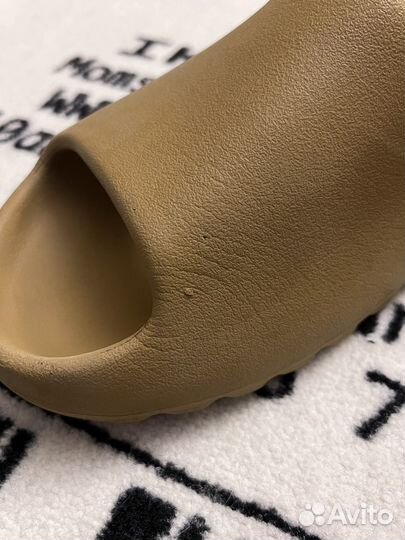 Yeezy slide ochre 9us