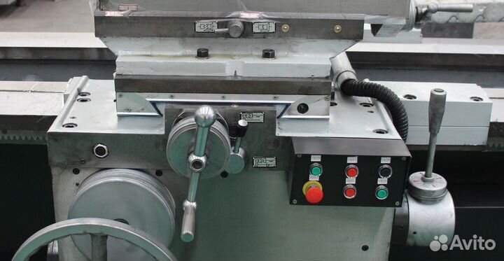 Тяжёлый токарно-винторезный станок CWA611001500