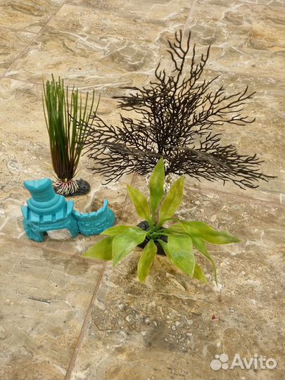 Декорации для аквариума. Растения и арка