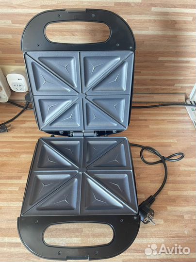 Сандвичница новая