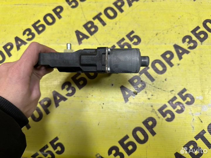 Моторчик стеклопод задний правый Opel Astra J