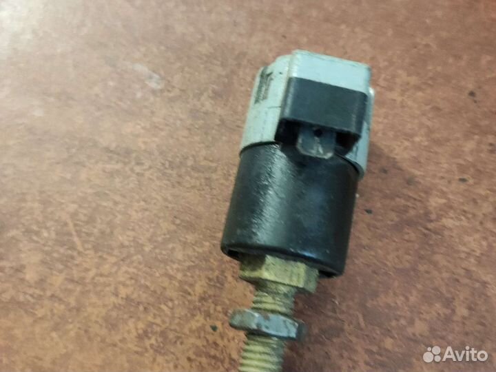 Концевик под педаль газа Bmw