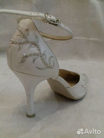 Туфли белые р. 38-39