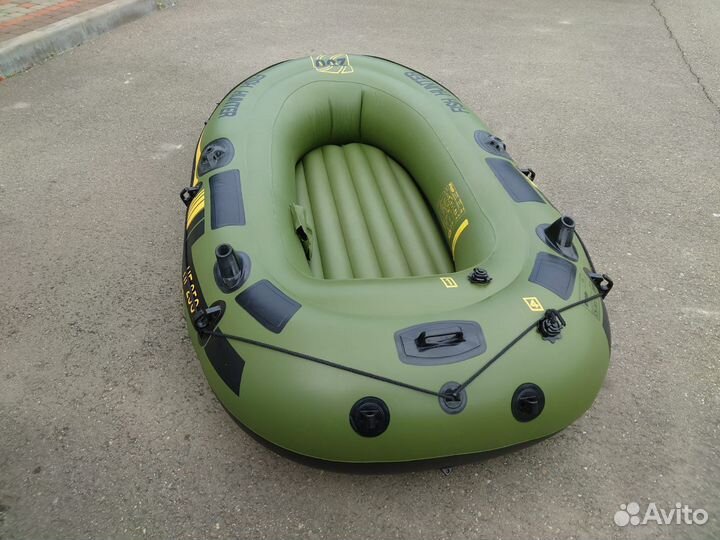 Лодка sevilor 250