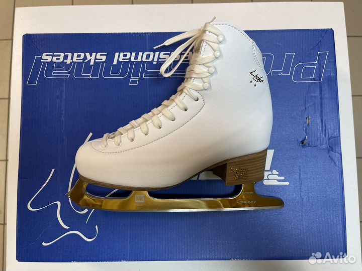 Коньки фигурные Risport Electra Light p-240