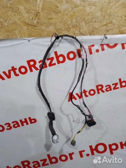 Коса двери Ford Maverick 06г.в