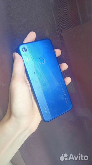 Отличный Honor 8A 2/32