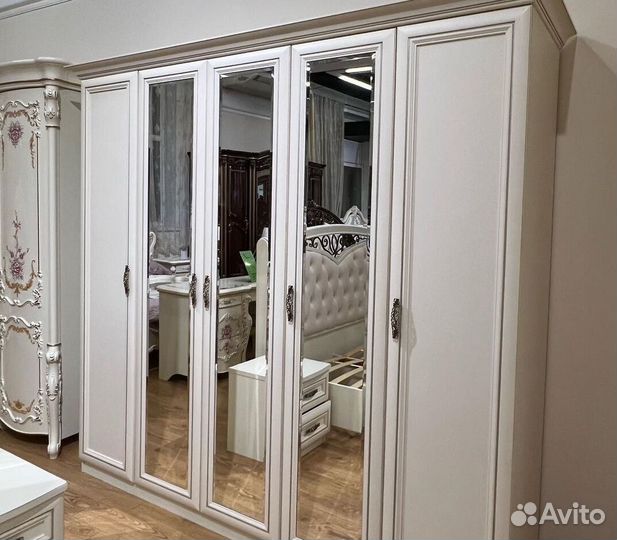 Спальный Гарнитур