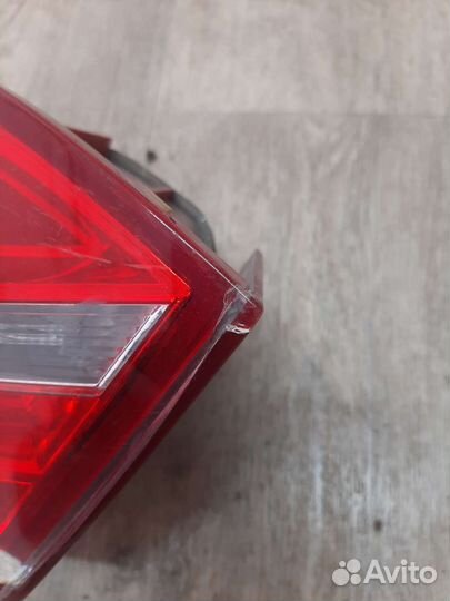 Задний левый фонарь Volkswagen Jetta 6